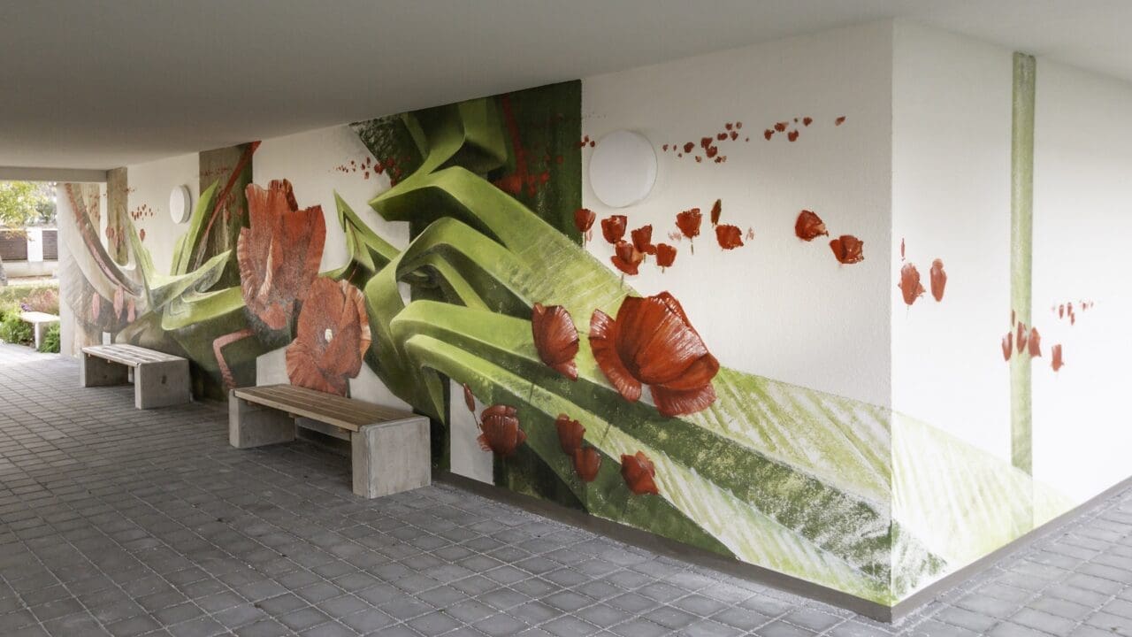Abstraktes 3D Wandkunstwerk mit Mohnblüten