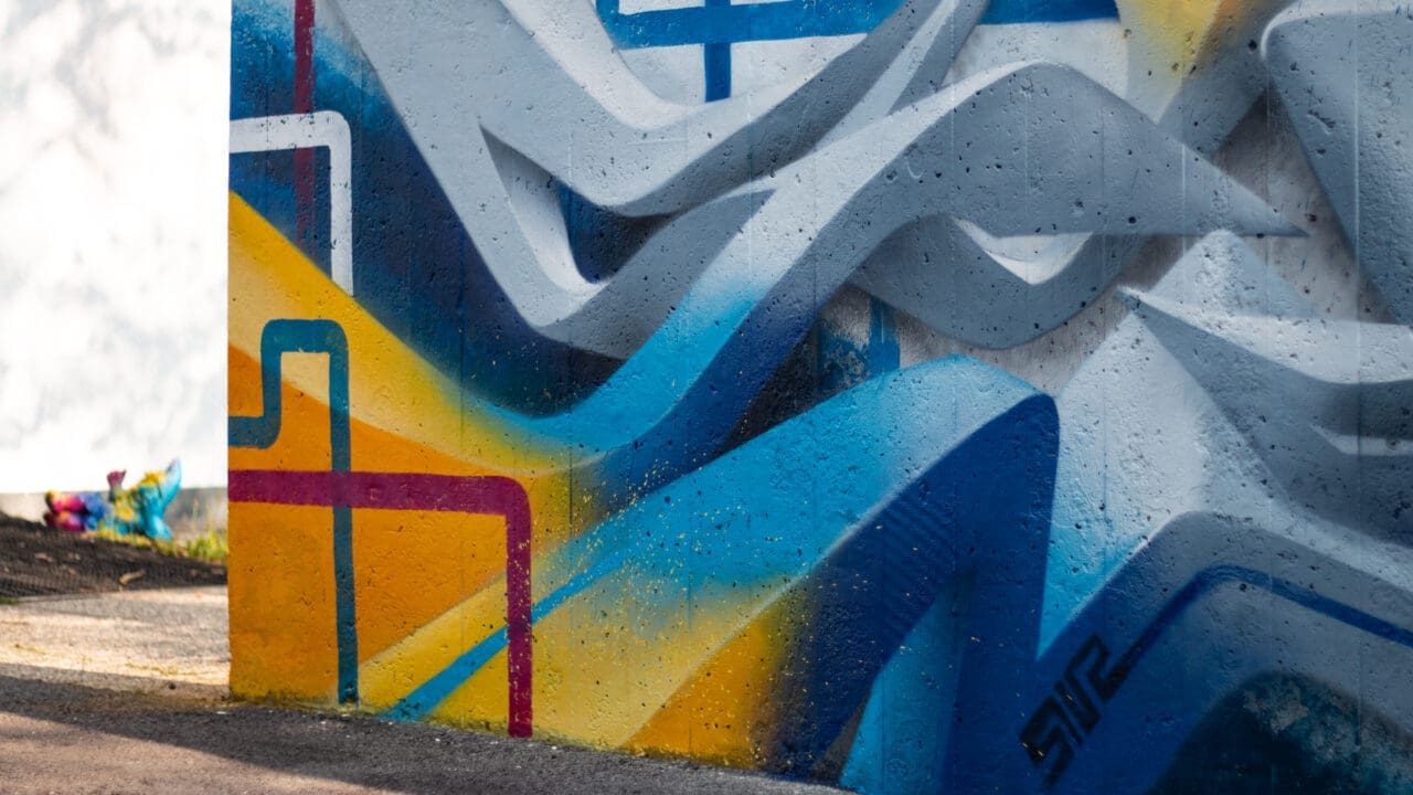Graffiti für Jugendkulturraum Krems, blau, gelb, weiß
