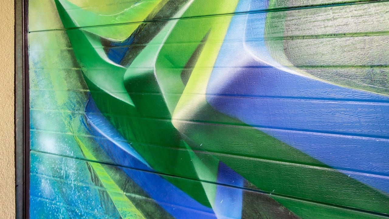 Streetart-Ginko-am-Garagentor_Wien