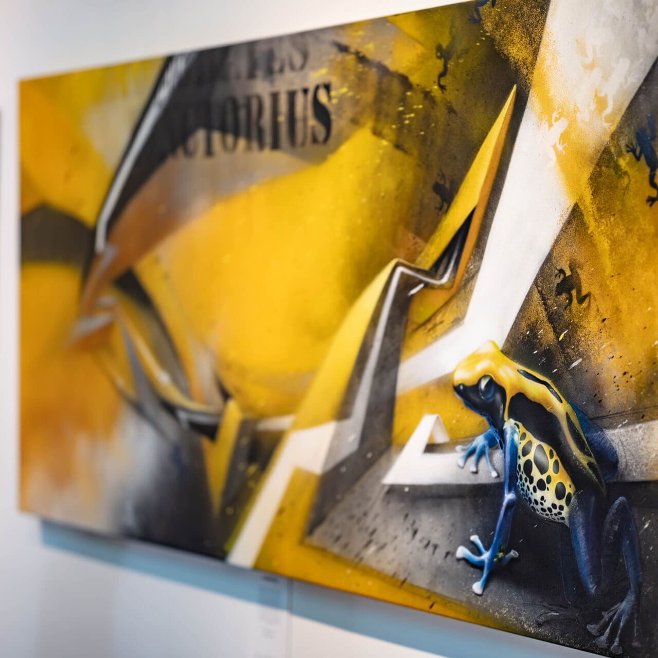 Modernes Kunstwerk mit Frosch