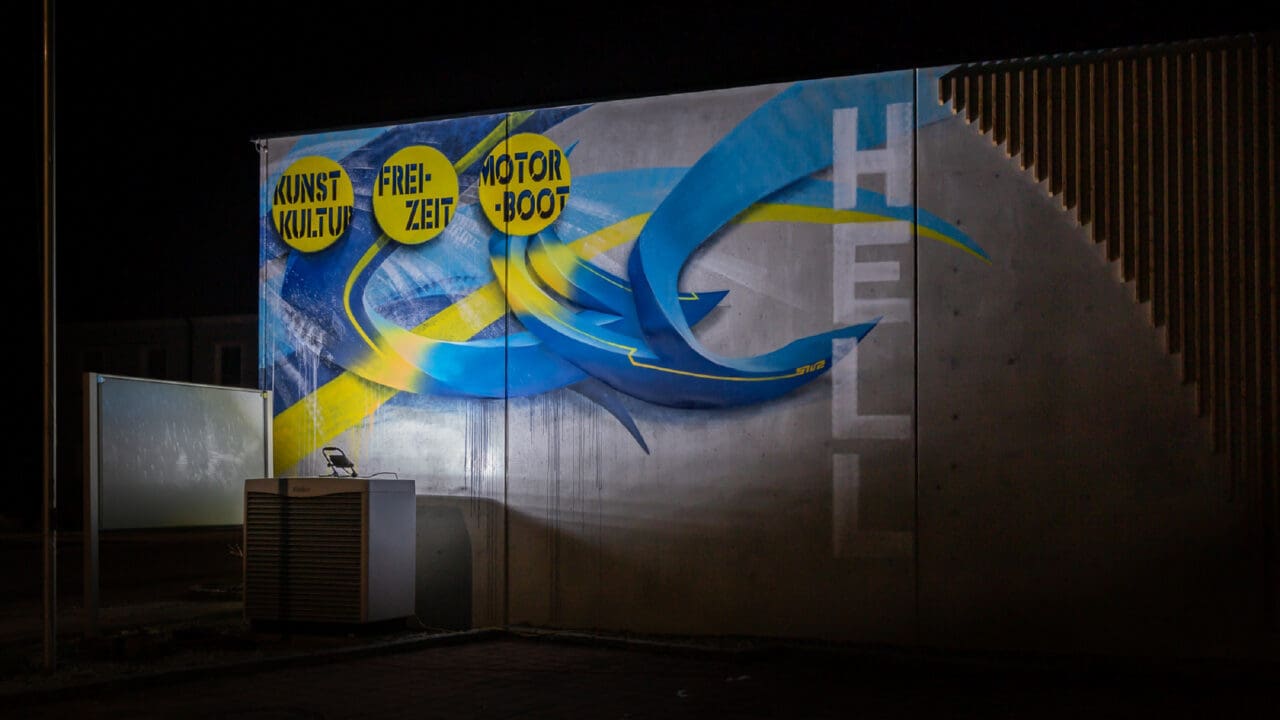 graffiti für schiffsschule betonwand