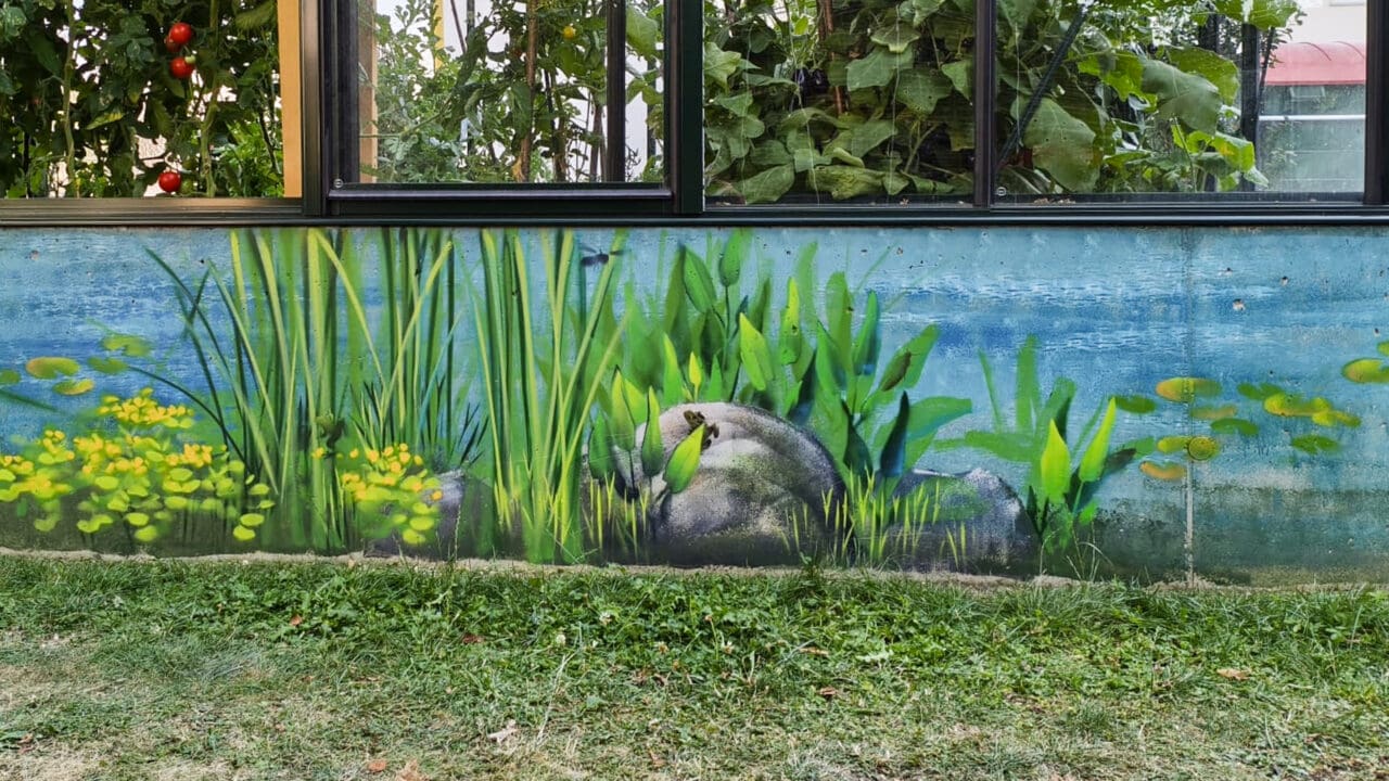 Gestaltung Naturmotiv Glashaus Beton Sockel