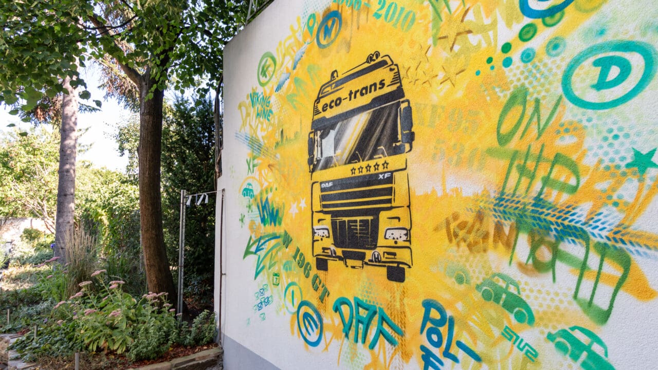 LKW Streeart Graffiti Terrasse